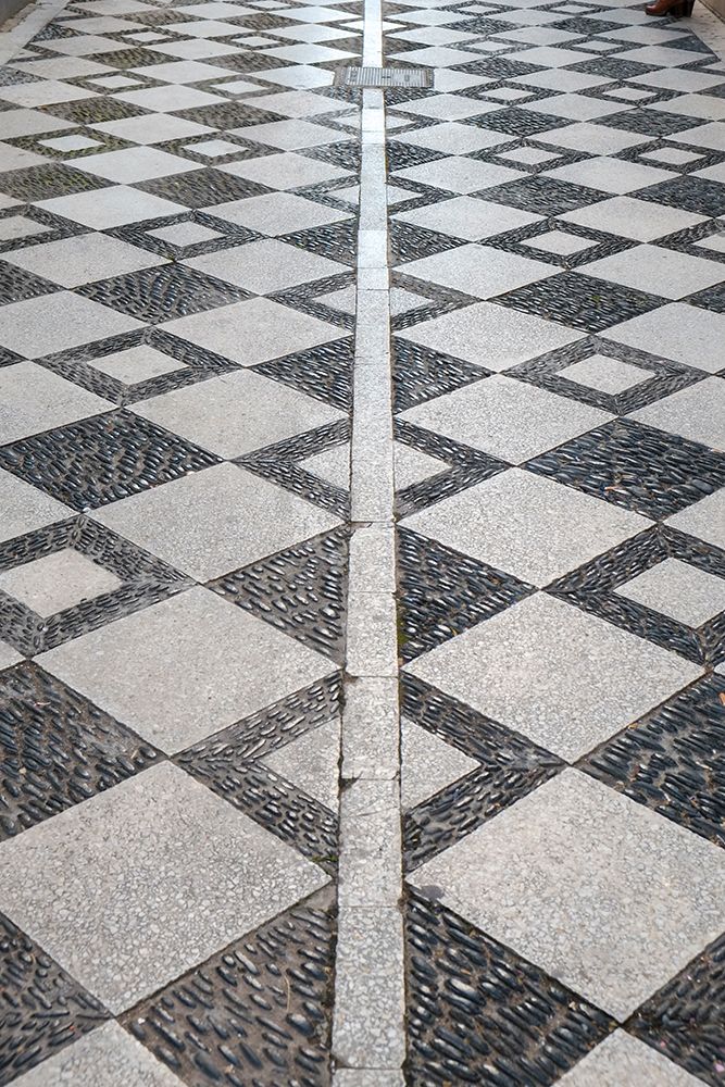 Rhonda, Spain. Patterned sidewalk.